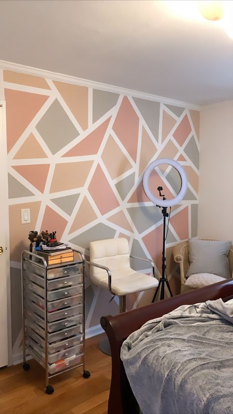 Room Ideas Aesthetic Painted Wall, Wall Painting Inspo Aesthetic, Bedroom Paint Pattern Ideas, Wall Triangle Pattern, Cute Bedroom Wall Paint Ideas, Accent Wall Pink Bedroom, Trendy Wall Paint Ideas, Cute Wall Painting Ideas Room Decor, Cute Room Wall Colors