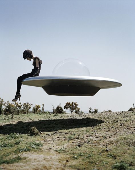 Tim Walker Photography, Whimsical Photography, Tim Walker, Photography Series, Aliens And Ufos, Space Girl, Alien Art, Science Fiction Art, Creepy Art