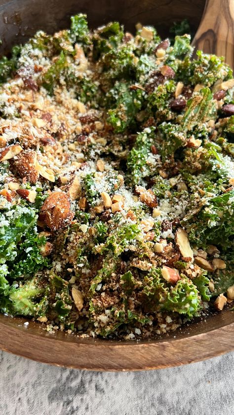 Crunchy Parmesan Kale Salad - Something Nutritious Nutritious Vegetarian Recipes, Cooked Kale Salad, Kale Dinner Salad, Hot Kale Salad, Starter Salad Recipes, Spring Kale Salad, Italian Kale Salad, Healthy Crunchy Salad, Crispy Kale Salad