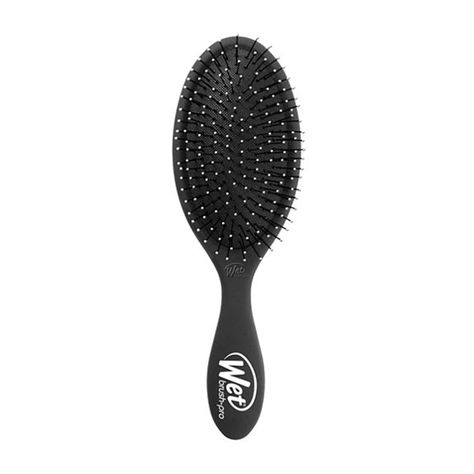 Using The Wrong Brush - If you use the same brush for everything—from teasing to detangling wet hair—it's time to invest in a new one. Pick up a brush with flexible bristles that's gentle on wet hair to prevent breakage and split ends. Stoking Stuffers, Detangling Brush, Wet Brush, Beauty Bay, Hair Breakage, Luxury Skincare, Wet Hair, Hair Health, Beauty Supply