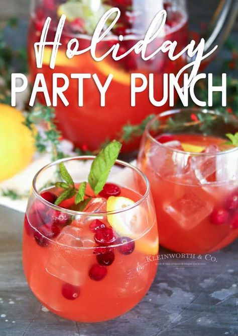 Punch With Frozen Lemonade, Thanksgiving Recipes Dessert Pies, Holiday Party Punch, Thanksgiving Recipes Dessert, Thanksgiving Dinner For Two, Holiday Party Drinks, Holiday Punch Recipe, Christmas Party Drinks, Easy Punch