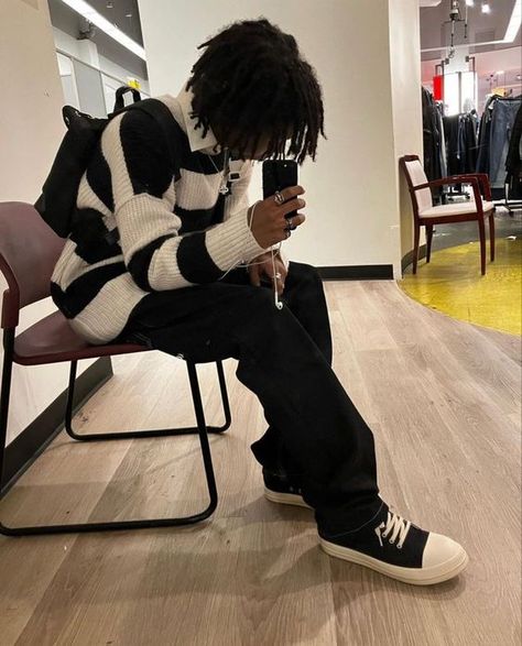 Alt Black Boy, Eboy Aesthetic Outfits Men, Grunge Outfits Black, Rick Owen Outfit, Fem Boy Outfits, Afro Goth, Underground Clothing, Random Clothes, Aesthetic Outfits Men