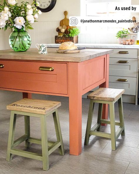 Annie Sloan Scandinavian Pink, Scandinavian Pink Annie Sloan, Traditional Swedish Interior, Orange Furniture, Chalk Paint Wax, Swedish Interiors, Pink Chalk, Swedish Furniture, Chalk Paint Colors