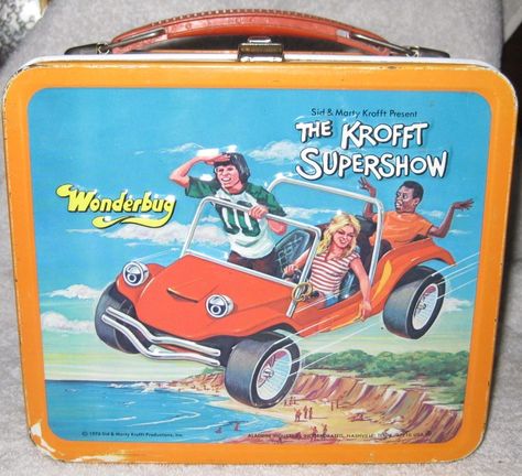 The one I had Metal Lunchboxes, Retro Lunch Boxes, Girl Lunch, Tin Lunch Boxes, Vintage Lunch Boxes, Lunch Pail, Hot Lunch, Vintage Lunch, Lunch Hour