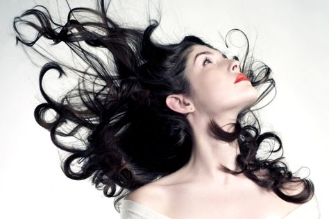 Flying Blow Hair, Hair Patterns, Creative Hairstyles, Hair Reference, Hair Photo, Hair Pictures, Young And Beautiful, Hair Tips, How To Draw Hair