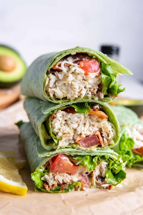 California Wrap Chicken, California Club Wrap, Chicken Club Wrap Recipes, Rotisserie Chicken Wrap Recipes, Wrap Sandwich Ideas, Rotisserie Chicken Wraps, Rotisserie Chicken Wrap, Chicken Club Wrap, Casseroles Vegetarian