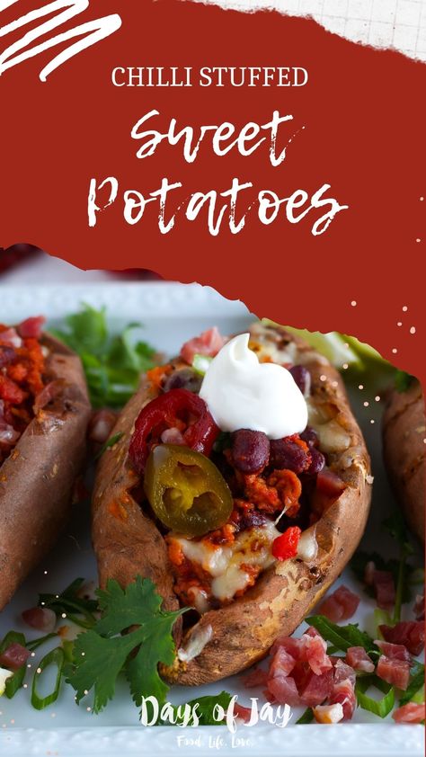 How to make Chilli Stuffed Sweet Potatoes — Days of Jay Sweet Potatoes Baked, Potatoes Loaded, How To Make Chilli, Spicy Chilli, Potatoes Baked, How To Make Chili, Stuffed Baked Potatoes, Stuffed Sweet Potatoes, Veggie Stock