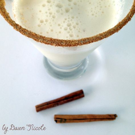 Snickerdoodle Martini, Best Alcoholic Drinks, New Years Eve Drinks, Fun Drinks Alcohol, Holiday Cocktail Party, Boozy Drinks, Christmas Cocktails, Drinks Alcohol Recipes, Snickerdoodles