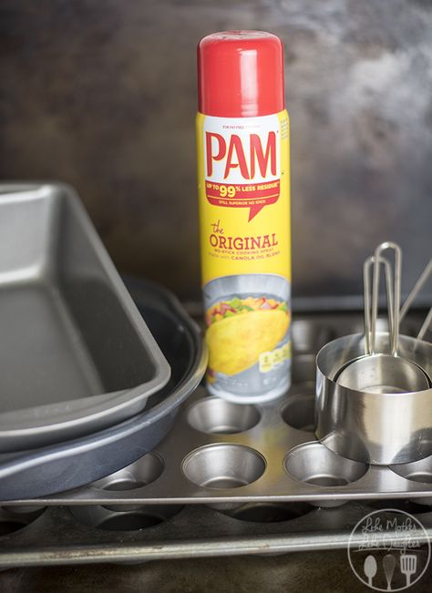 Top 8 way to use pam cooking spray - Eight great ways to use pam cooking spray for more than just baking! @pamcookingspray #PAMCookingSpray #ad Pam Spray, Baking Secrets, House Hacks, Like Mother Like Daughter, Cooking Spray, Cooking Oils, Baking Cookies, Non Stick Pan, No Bake Cookies