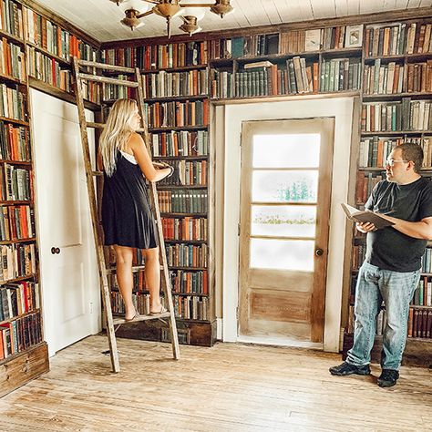 Cozy Old Farmhouse, Diy Library Wall, Rustic Library, Old Farmhouse Decor, Old Farmhouse Remodel, Farmhouse Library, Old Farmhouse Interior, Basement Rooms, Wall Books