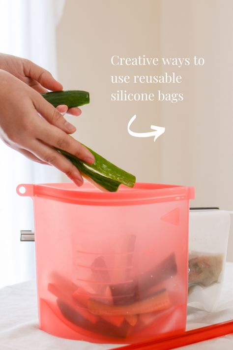 Have you had trouble finding an eco-friendly alternative to ziploc bags for the freezer? I got you! These food-grade silicone bags are highly versatile for every area of your home. Save money on single-use plastics, simply wash and reuse these bags for marinating, sous vide, leftovers, and more. Silicone Ziplock Bags, Food Storage Bags, Eco Friendly Kitchen, Ziplock Bags, Frozen Veggies, Homemade Baby, Frozen Vegetables, Baby Oil, Fermenting