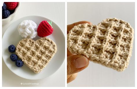 Waffle Heart Crochet Patterns Virkning Diagram, Hantverk Diy, Crochet Mignon, Waffle Stitch, Food Patterns, Crochet Food, Crochet Design Pattern, Fun Crochet Projects, Crochet Heart