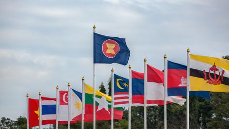 Thai Flag, Singapore Flag, Malaysia Flag, Wave Drawing, Makati City, Flag Painting, Vientiane, Blue Sky Background, Business Leaders