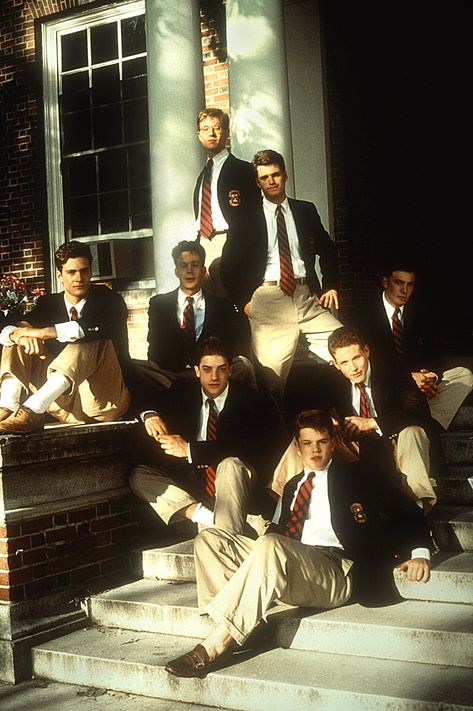 80s Films, Boarding School Aesthetic, School Ties, Style College, Preppy Boys, 얼굴 그리기, Brendan Fraser, Ivy League Style, Ivy Style