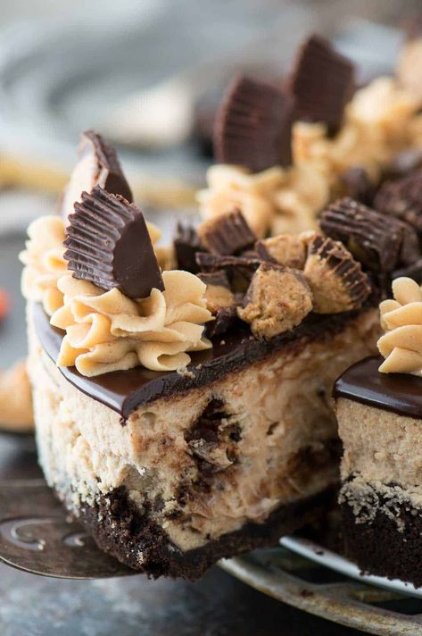 Reese’s Cheesecake, Reese Dessert, Reeses Recipes, Cheesecake Water Bath, Reese's Peanut Butter Cheesecake, Reese's Recipes, Reeses Cheesecake, Peanut Butter Cheesecake Recipes, Cup Cheesecake