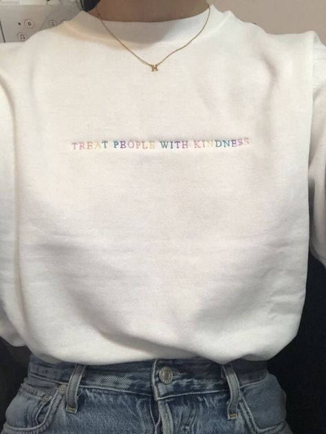 Harry Styles Sweatshirt Embroidery, Harry Styles Embroidery Shirt, Harry Styles Hoodie Ideas, Harry Styles Embroidered Sweatshirt, Embroidery Crewneck Ideas, Embroidery Designs On Tshirt, Harry Styles Crewneck, Diy Embroidery Shirt, Embroider Ideas