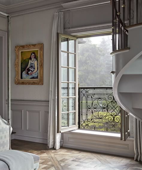 Bedroom Juliet Balcony Ideas, Juliet Balcony Windows, Bedroom With French Doors To Balcony, Rooms With Balcony Bedrooms, French Apartment Balcony, Juliet Balcony Doors, French Doors Juliet Balcony, Balcony With Arches, French Juliette Balcony