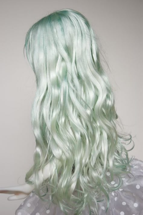 Pastel Green Hair Aesthetic, Platinum Green Hair, Mlp Hair, Pastel Green Hair, White Ombre Hair, Flowy Hair, Mint Green Hair, Rainbow Kingdom, High Fashion Hair