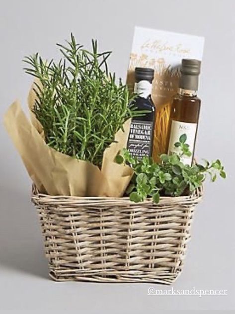 Italian Herb Garden, Wine Basket Gift Ideas, Wine Basket Gift, Basket Gift Ideas, Wine Basket, Homemade Gift Baskets, Wine Baskets, Wine Gift Baskets, Ge Bort