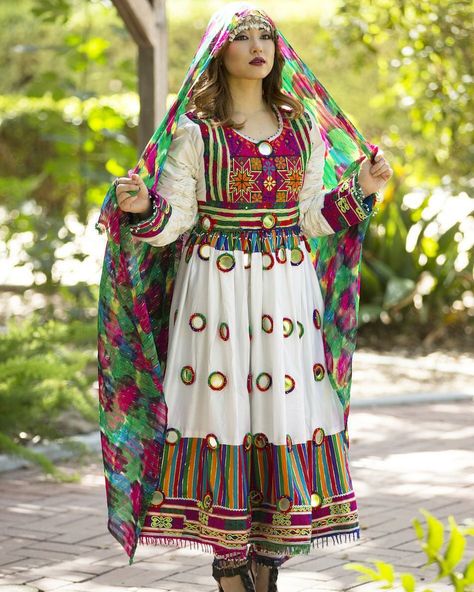 . Latest Pakistani Bridal Dresses, Bridal Dresses Pakistani, New Fashion Saree, Latest Pakistani Dresses, Afghani Dresses, Dresses Pakistani, Afghani Clothes, Afghan Dress, Pakistani Clothes Online