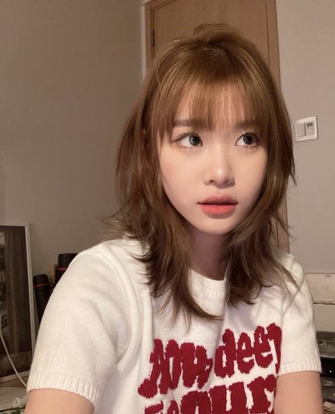 Hair Color Underneath, Hair Inspiration Long, Asian Short Hair, Hair Streaks, Hair Inspiration Short, Shot Hair Styles, Hair Stylies, Haircuts For Medium Hair, Haircuts Straight Hair