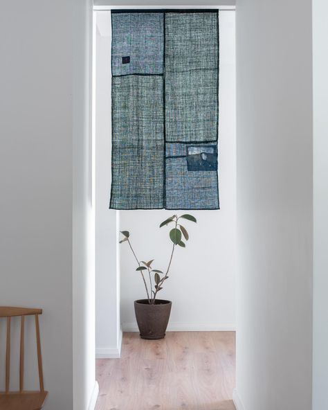 These Japanese noren curtains are hand-stitched from antique handspun, handwoven, and naturally dyed hemp and cotton. Noren are Japanese curtains or doorway covers, coming in longer or shorter lengths. Either covering the full width of a doorway or floating in the middle – acting as a still divide and providing psychological transition between spaces. #noren #norencurtain #japanesehomewares #japaneseshop #japaneaestore #japaneseantique #mujostore #naturaldye #handwoventextiles Zen Retreat, Boro Textiles, Japanese Boro Textiles, Japanese Curtains, Japanese Boro, Japanese Noren, Stationary Craft, Ceramic Cutlery, Noren Curtains