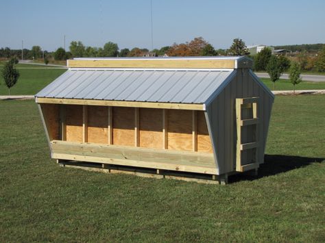 Cattle Mineral Feeder With Hinged Roof Creep Feeders For Calves Diy, Cattle Feeder Ideas, Raising Calves, Hog Farming, Livestock Feeders, Keeping Sheep, Cow Feeder, Feeder Cattle, Cattle Pens