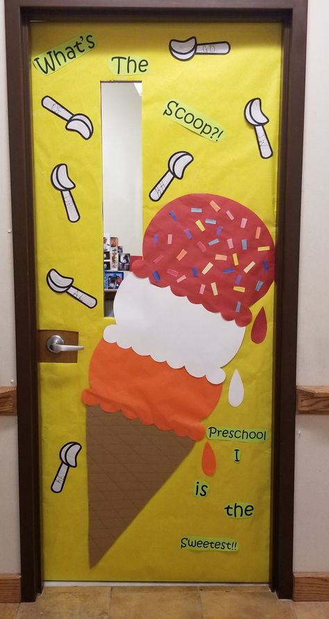 Ice cream themed door Ice Cream Door Decorations Classroom, Snowball Stand, Candy Theme Classroom, Handprint Art Kids, Class Door Decorations, Giant Ice Cream, Summer Bulletin Boards, Sun Bear, Teacher Door