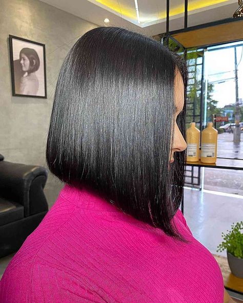 Haircuts Designs, Long Angled Bob Hairstyles, Graduated Haircut, One Length Haircuts, One Length Hair, Long Angled Bob, Graduated Bob Haircuts, Asymmetrical Bob Haircuts, Angled Bob Hairstyles