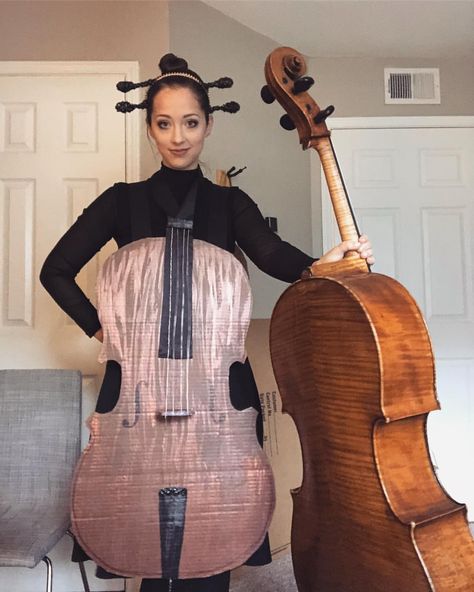 Some people say I’m extra, and to that, I say duh. 🎃👻 #cello #cellist #halloweencostume #halloween #classicalmusic #classicalmusician #musician #musiciansofinstagram #extra #boo Halloween Costumes Musician, Famous Musician Costume Ideas, Mozart Costume Diy, Instrument Costume Ideas, Music Costume, Musician Costume Ideas, Ninja Turtle Costume, Orchestra Memes Cello, Halloween Costume Props