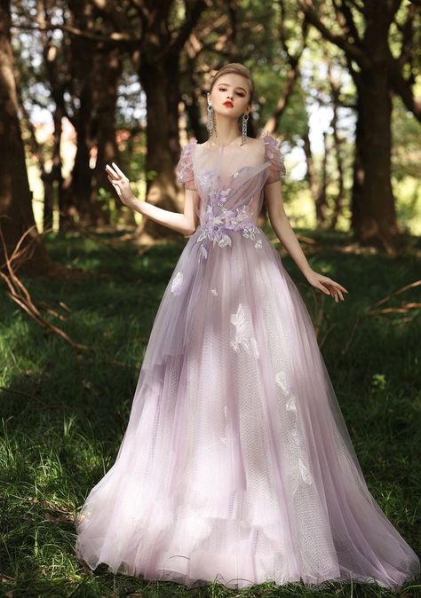 Gaun Dress, Dress Like A Parisian, Magic Dress, Classy Gowns, Gowns Dresses Elegant, Prom Dress Inspiration, Indian Bridal Outfits, Fairytale Dress, Fantasy Dress