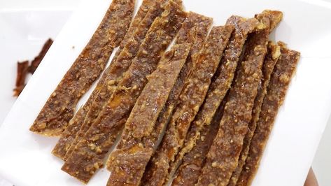 DIY Dog Treat Chews 8 How To Make Rawhide Dog Chews, How To Make Dog Bones, Dehydrated Dog Chews, Homemade Dog Chews Bones, Diy Dog Bones Recipes, Diy Dog Chew Treats, Homemade Dental Chews For Dogs, Homemade Dog Dental Chews, Diy Dog Bones