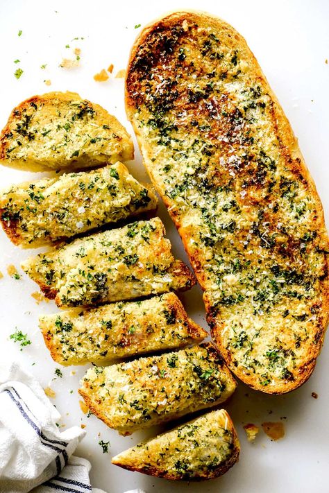 The BEST Garlic Bread | foodiecrush.com Pizza Recipes Vegetarian, Cheese Pizza Recipes, Best Garlic Bread Recipe, The Best Garlic Bread, Best Garlic Bread, Recipe With Cheese, Pizza Bread Recipe, Pizza Recipes Pepperoni, Delicious Pizza Recipes