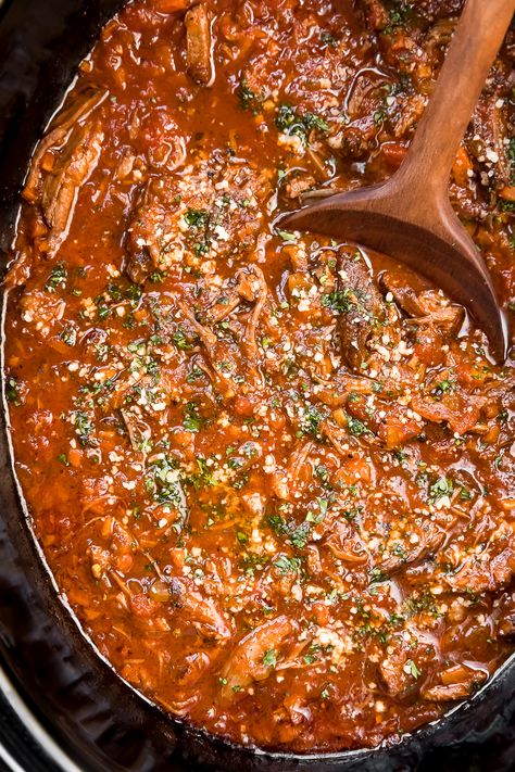 Short Rib Bolognese, Beef Bolognese Recipe, Hotpot Recipe, Beef Hotpot, Beef Ragu Recipe, Short Rib Ragu, Slow Cooker Bolognese Sauce, Ribs Easy, Cooking Short Ribs