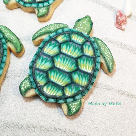 Sea Turtle Cookies Decorated, Turtle Decorated Cookies, Turtle Cookies Decorated, Sea Turtle Cookies, Turtle Sugar Cookies, Piped Cookies, Sea Cookies, Summer Sugar Cookies, Turtle Birthday Parties