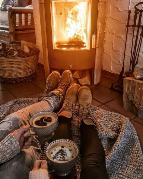 Best Spotify Playlists, Waiting For Christmas, Favorite Christmas Songs, Open Fire, Inspiration Instagram, Christmas Couple, Will Turner, Christmas Mood, Sorel Winter Boot