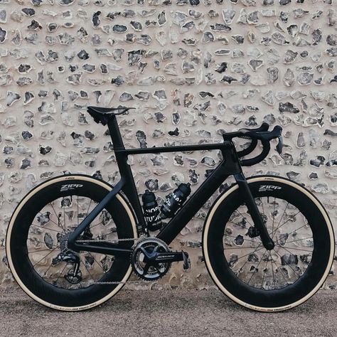 • Canyon • Your Daily Motivation 🤘 Visit our shop link in the bio --------------------------------------- 📸 @700cnewton . . . . #velo #bicycling #Cycle #Cyclist #RoadCycling #cyclingphoto #trekbikes #lovecycling #cyclingkit #giantbikes #cyclingphotos #cyclingfans #cyclinglife #bianchi #Oakley #strava #stravacycling #merida #canyonbikes #instacycling #cyclingstyle #ciclismo #shimano #sram #zippwheels #rapha #castelli #gobicyclestyle_network Giant Bikes, Trek Bikes, Fashion Network, Fixie Bike, Cycling Photos, Cycling Kit, Cycling Fashion, Road Cycling, Daily Motivation