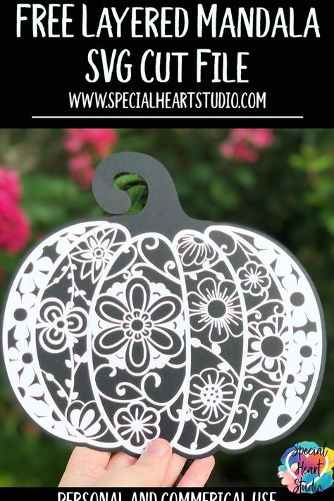 Mandala Pumpkin, Pumpkin Mandala, Decorations For Halloween, Silhouette Cameo 4, Cricut Help, Layered Mandala, Carte Halloween, Projets Cricut, Cricut Halloween