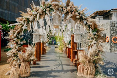 Boho Entrance Decor Wedding, Arbour Wedding, College Farewell, Event Entry, Yoga Flyer, Wedding Reception Entrance, Entrance Arch, Haldi Decor, Mehendi Decor