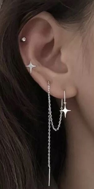 Piercings Aesthetic Ear, Aesthetic Ear Piercing, Ear Piercing Aesthetic, Ear Piercings Aesthetic, Piercings Aesthetic, Piercing Aesthetic, Ears Jewelry, Ear Piercing Ideas, Ear Piercing Jewelry