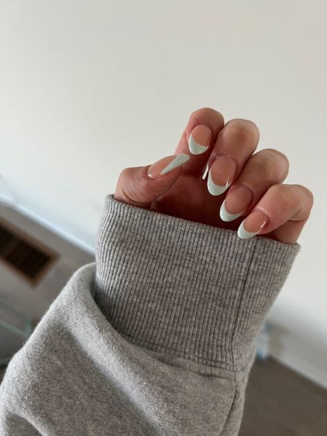 light blue nails french tip Light Blue Nails French Tip, Blue Nails French Tip, Light Blue French Tip Nails, Blue Nails French, French Shellac, French Tip Dip, Blue French Tip Nails, Blue French Tip, Sky Blue Nails