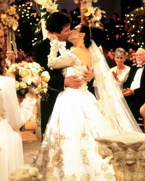 The jaw-dropping dress Fran Fine (Fran Drescher) wore for her walk down the aisle to marry Maxwell (Charles Shaughnessy) was a cream-colored satin gown covered in aurora borealis rhinestone studs from Celeste in Beverly Hills. "Ultimately we came up with the concept that we wanted the gown to look like every viewer's most romantic fantasy, something that would put, you know, [Princess] Diana's wedding dress to shame and every other great wedding gown since," Drescher said. Nanny Show, Die Nanny, Movie Wedding Dresses, Nanny Outfit, Diana Wedding Dress, Tv Weddings, Princess Diana Wedding, Diana Wedding, Fran Drescher