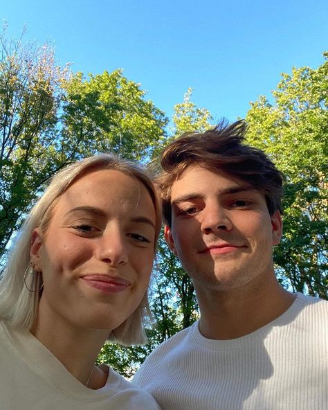 Senne posted on Instagram • See all their photos and videos on their profile. Sander Driesen, Skam Belgium, The Weeknd Albums, Mark Harmon, Light Of My Life, Twin Flame, Series Movies, What Is Love, Billie Eilish