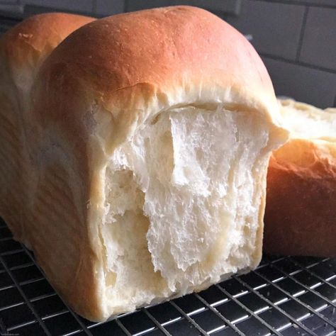 Soft & Delicious Sandwich Milk Bread (Pullman Loaves) - AeslinBakes Soft Milk Bread, Pullman Bread, Pullman Loaf Pan, Milk Bread Recipe, Japanese Milk Bread, Sandwich Loaf, Hoagie Rolls, Milk Bread, Delicious Sandwiches