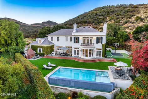 508 W Stafford Rd, Westlake Village, CA 91361 | MLS #223004781 | Zillow Westlake Village, Beautiful Houses, Dream Houses, Beautiful Homes, Family Home, Architecture Design, Mls, Home And Family, Built In