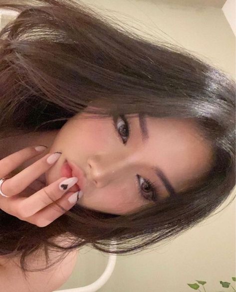 Makeup Asia, Cute Makeup Looks, Uzzlang Girl, Asian Makeup, Girls Makeup, Pretty Makeup, Cute Makeup, Aesthetic Makeup, Fashion Mode