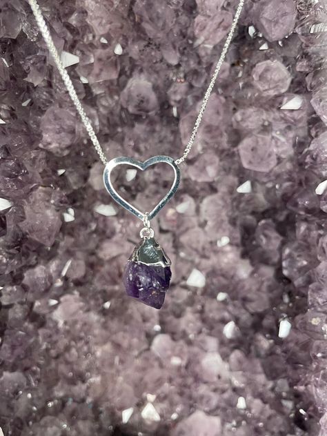 Raw Amethyst Crystal, Heart Charm Necklace, Star Necklace Gold, Bohemian Jewellery, Carnelian Crystal, Raw Amethyst, Charm Necklace Silver, Silver Heart Pendant, Crystal Stars