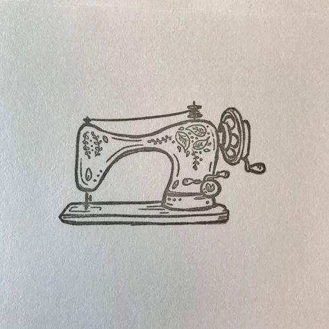 "Vintage OLD SEWING MACHINE 2\" 3\" wooden rubber stamper Catherine Redgate cute retro whimsical hand drawn illustration botanical quirky sew" logoinspirations #logodesign #design #branddesign🤤 Vintage Hand Drawing, Vintage Sewing Machine Tattoo, Tattoo Sewing Machine, Sticker Tatoos, Vintage Stamp Tattoo, Owen Tattoo, Tattoos Arms, Sewing Machine Illustration, Vintage Doodles