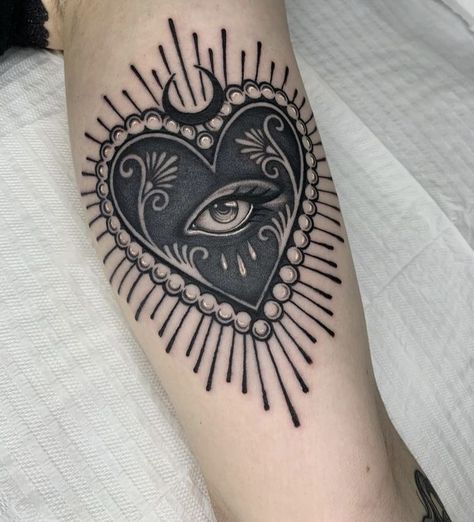 Sacred Heart Tattoos, Black And Grey Tattoo, Tattoo People, Elbow Tattoos, Stomach Tattoos, Boss Man, Grey Tattoo, Eye Tattoo, Dope Tattoos