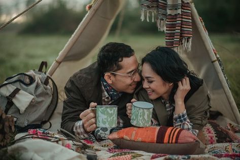 Camping Photoshoot, Prenup Photos Ideas, Camping Photo, Pre Wedding Photoshoot Outdoor, After The Wedding, Wedding Photoshoot Poses, Anniversary Photoshoot, Outdoor Photoshoot, Prewedding Photography